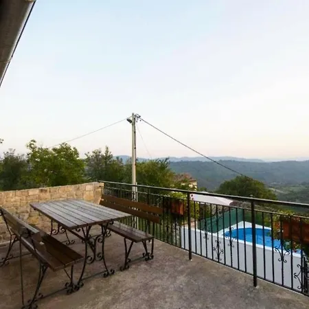 The Grandview Holiday home *